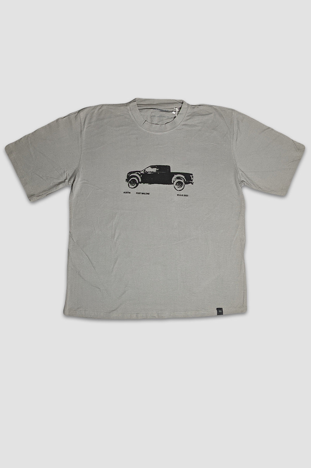 Grey Oversized Graphics Tee – Bold, Comfy & Effortlessly Cool