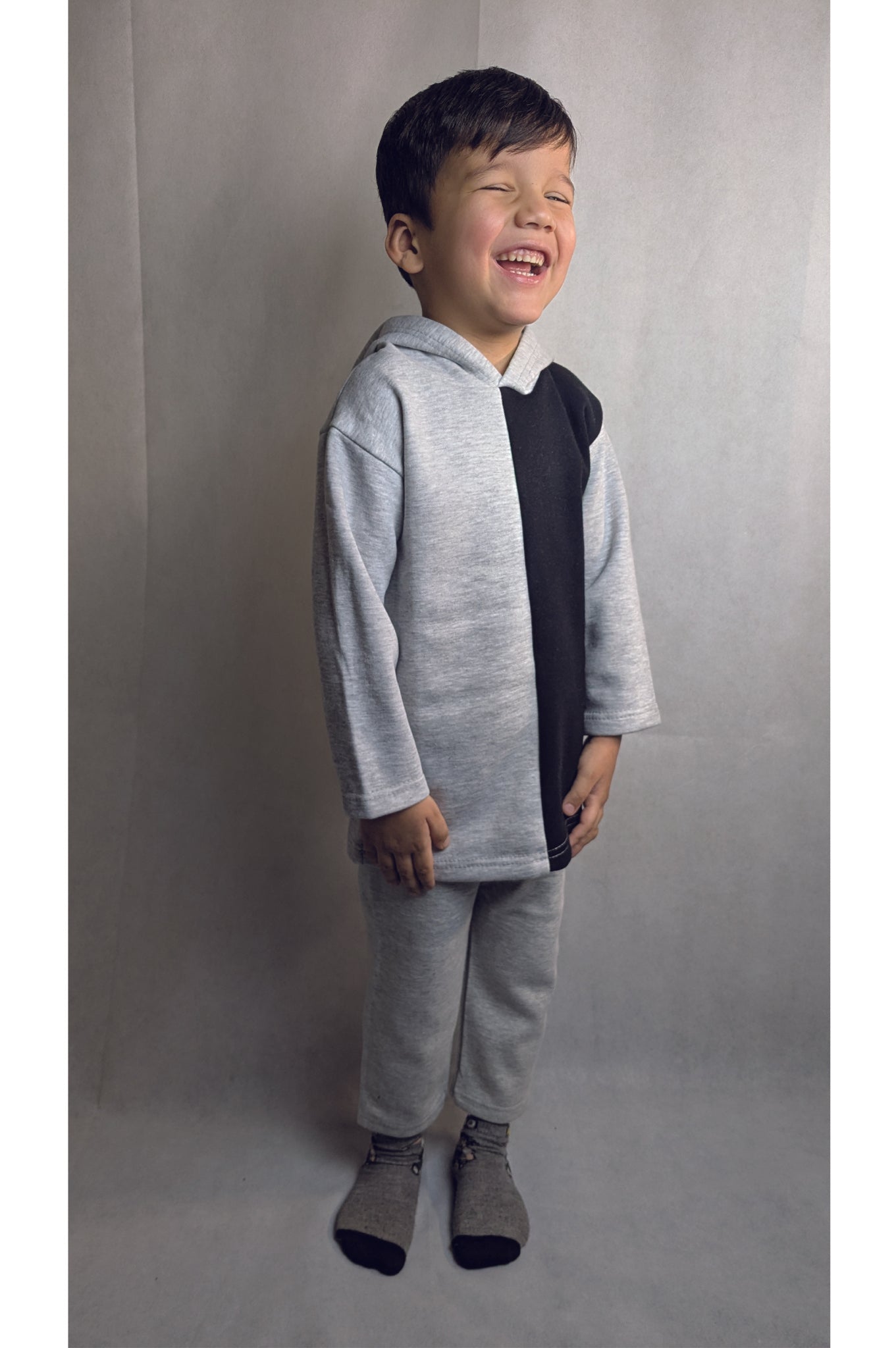 Casual Tracksuit for Boys & Girls – Fleece 2-Piece Outfit Set - Smoke & Shadow